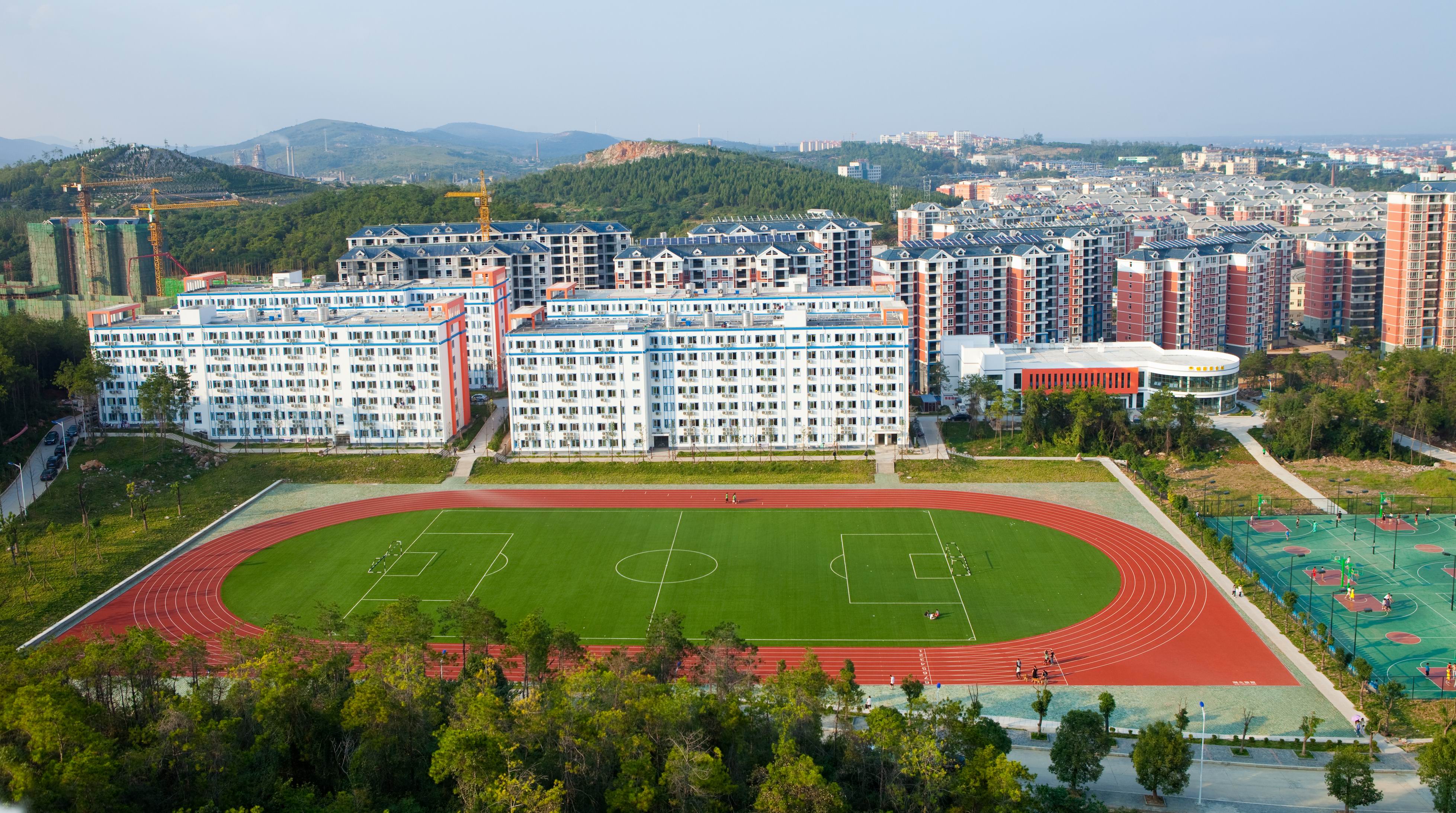 校园风光-荆楚理工学院